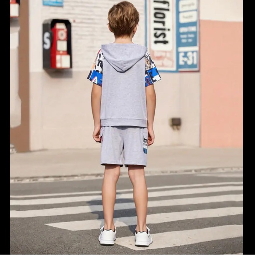 Boys Gray Graphic Short Sleeve Hoodie and Shorts Set - Picture 3 of 5
